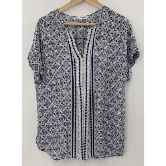 Max Studio Blue‎ & White Chiffon Split V-Neck Blouse Sz M Boho, Preppy, Workwear - Picture 2 of 9